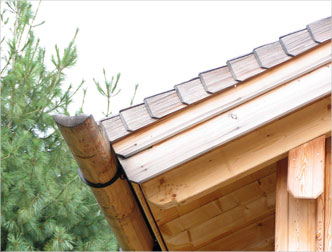 Holzdachrinnen