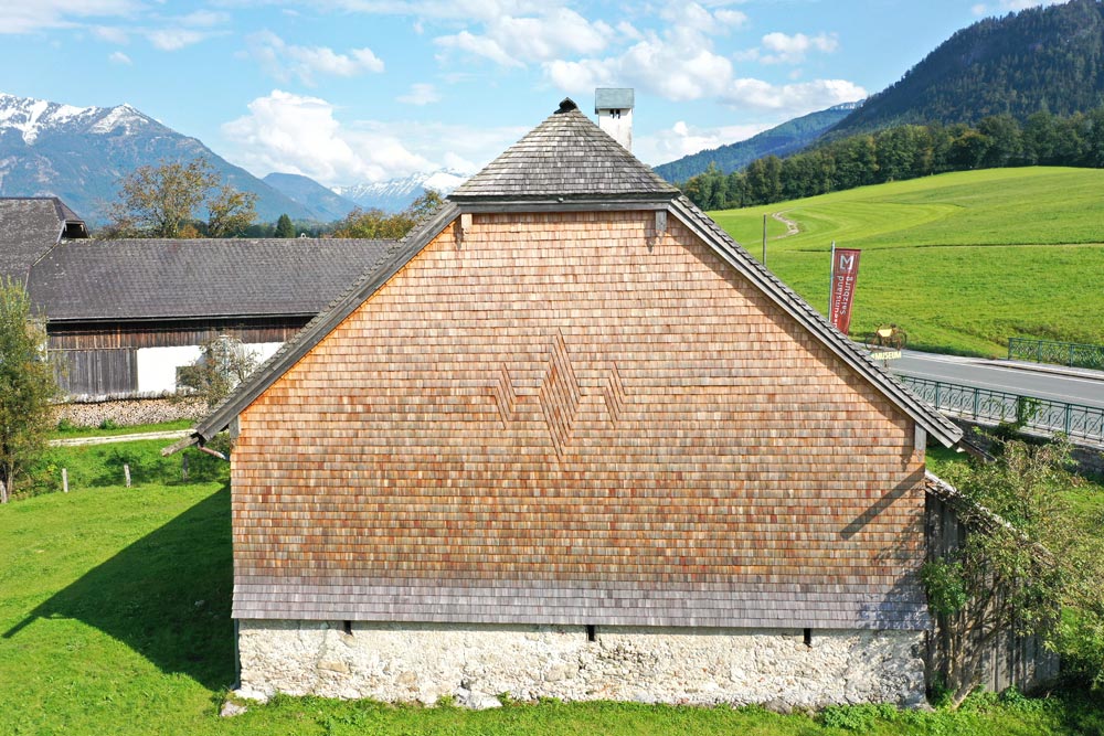 aberseer-heimathaus-schindeln-wand-01