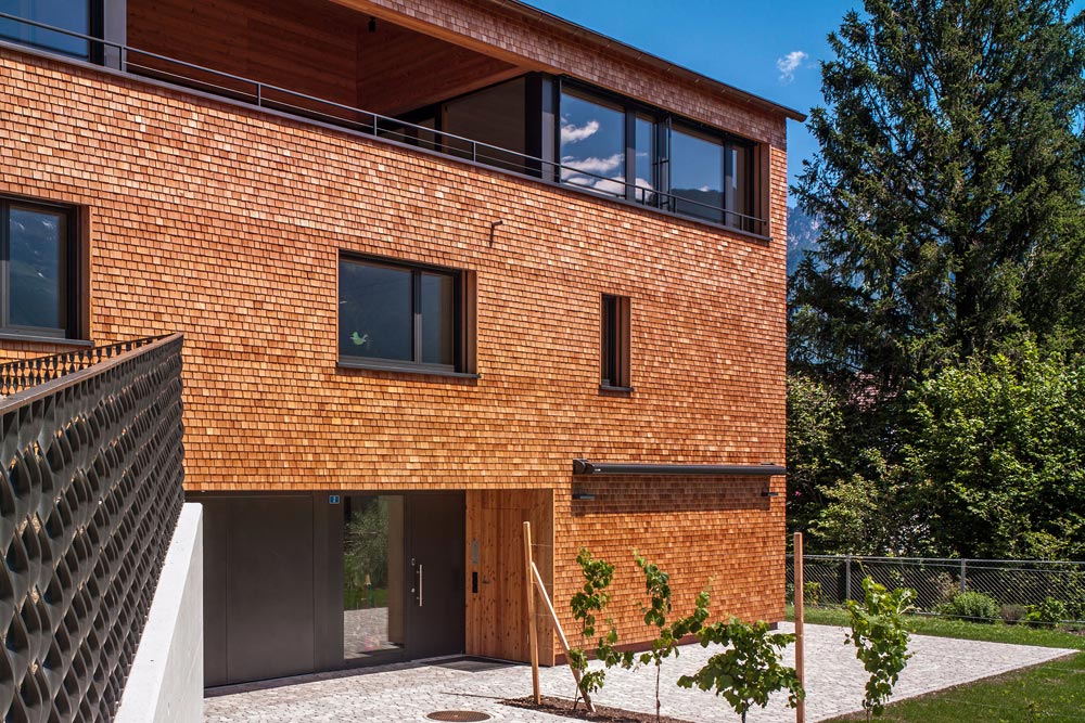 einfamilienhaus-larechenschindeln-01